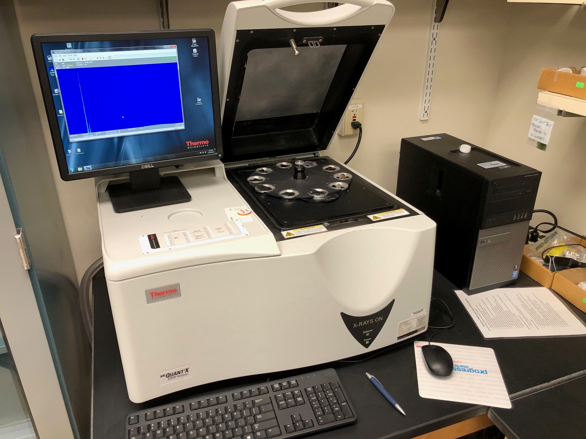 Quantx benchtop spectrometer